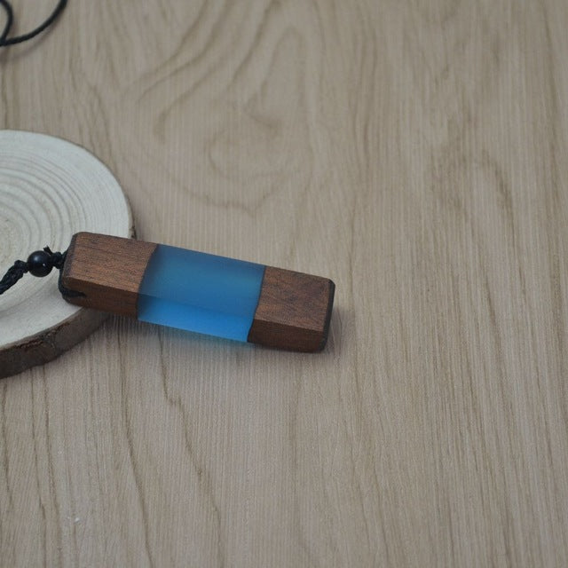 Leanzni Vintage Fashionable Wooden Resin Necklace