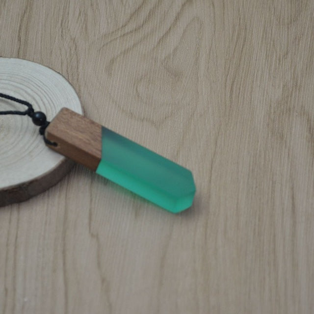 Leanzni Vintage Fashionable Wooden Resin Necklace