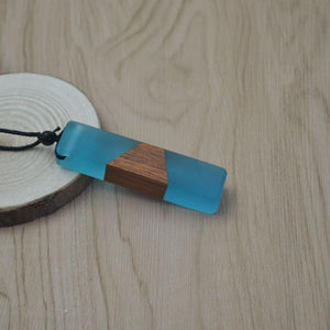 Leanzni Vintage Fashionable Wooden Resin Necklace