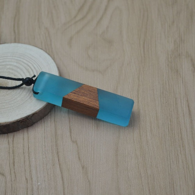Leanzni Vintage Fashionable Wooden Resin Necklace